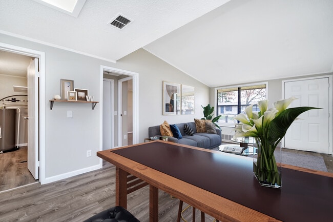 Building Photo - Waterbury Apartments
