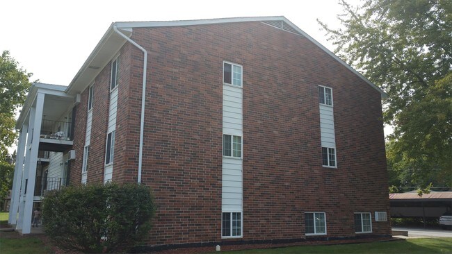 Building Photo - 3121 Southfield Dr