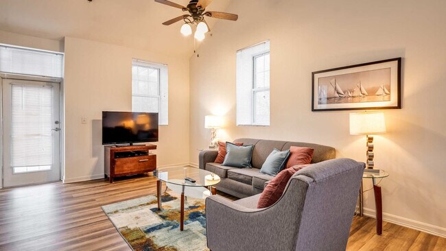 Foto del edificio - 12000 Main Campus Dr