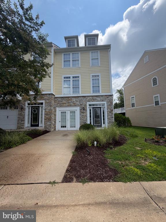 Foto del edificio - 701 Monroe Point Dr