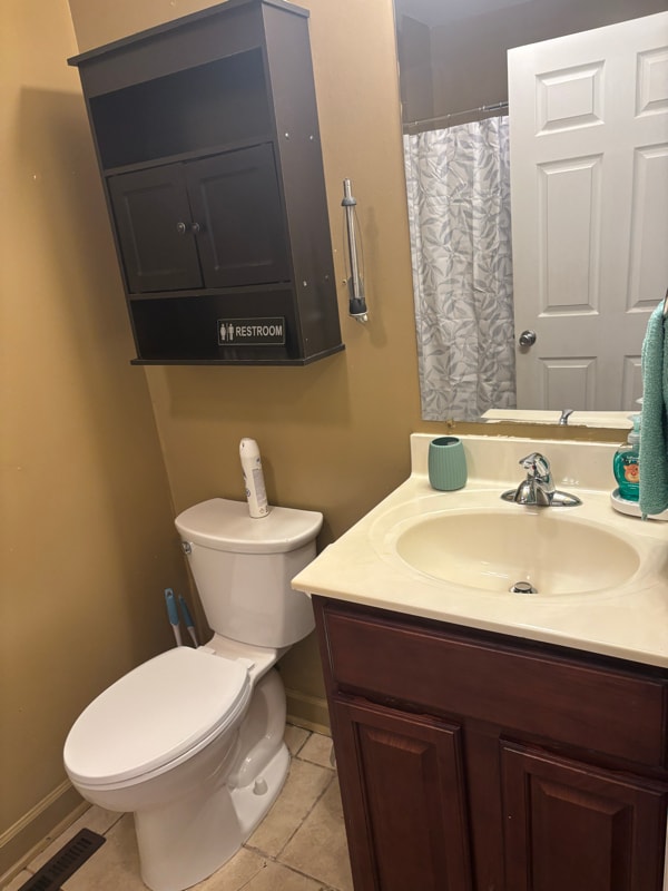 Foto del edificio - 1624 N Cherry St