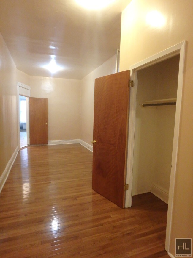 Building Photo - 1220 Saint Marks Ave