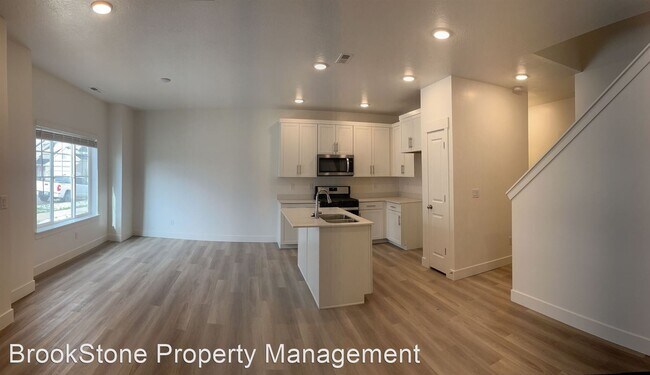 Foto del edificio - 3 br, 2.5 bath House - 903 N 1280 E