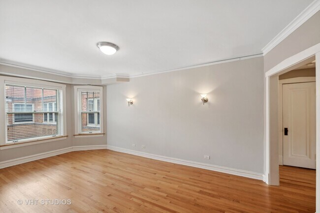 Foto del edificio - 621 Washington Blvd