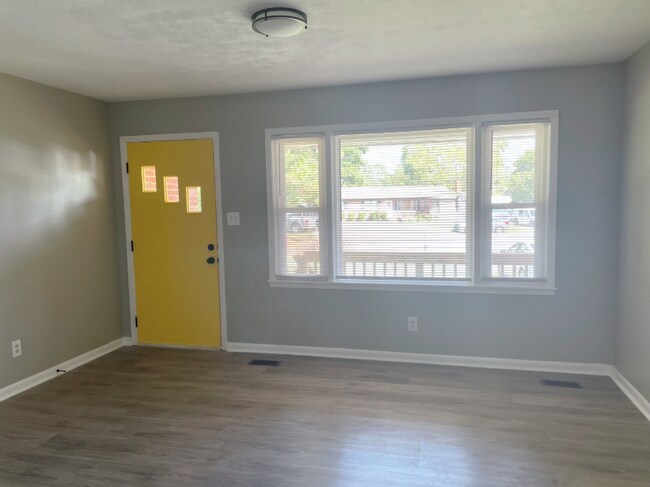 Foto del edificio - 4709 Cheltenham Rd