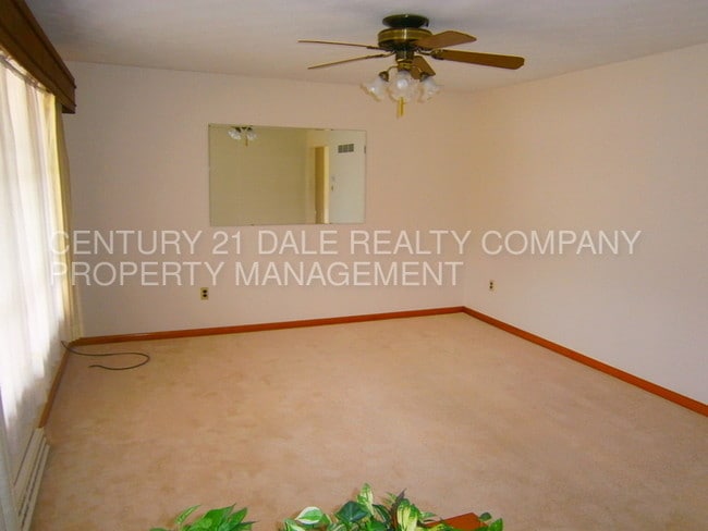 Building Photo - 2510 Sunset Ln