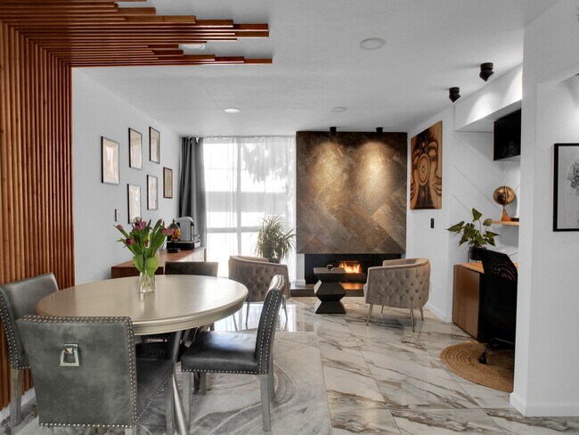 Foto del edificio - 6314 Friars Rd