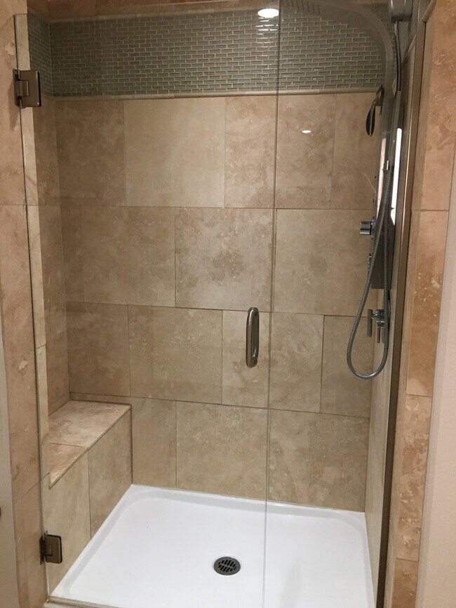 Foto del edificio - 4715 6th Ave NW