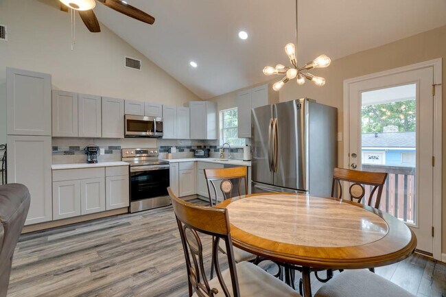 Foto del edificio - 2609 Wheless Ln