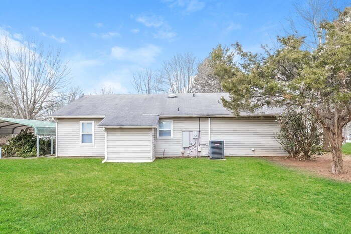 Building Photo - Lovely 3 Bedroom in Lewisville