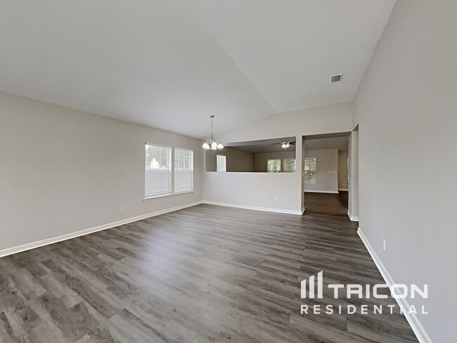 Building Photo - 12264 Deersong Dr