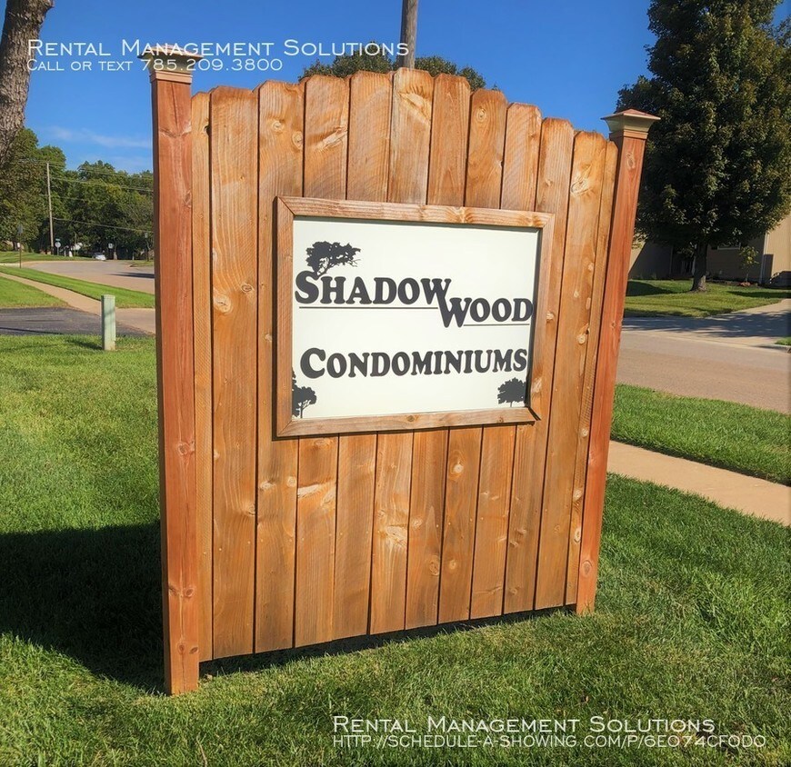 Foto principal - 2925 SW Maupin Ln- 1 BED/1 BATH CONDO