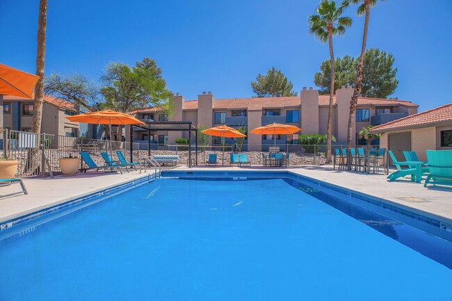 Foto del edificio - The Peak at Oro Valley Apartments