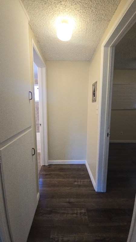 Building Photo - 720 N Marengo Ave