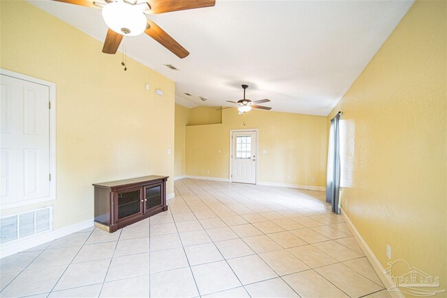 Foto del edificio - 7831 Stallworth Ln