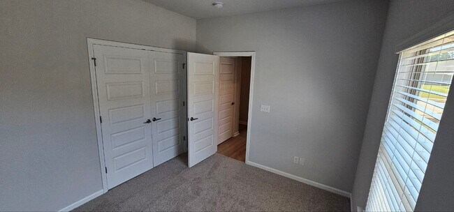 Building Photo - 204 Fenwick Pl