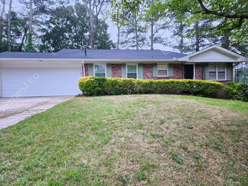 Primary Photo - 418 Center Cir SW