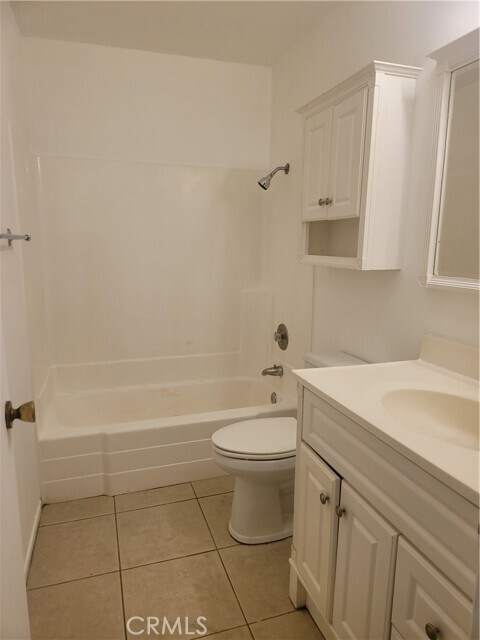 Building Photo - 2891 Canyon Crest Dr