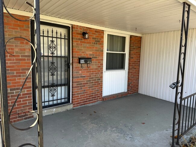 Building Photo - 106 Spring St