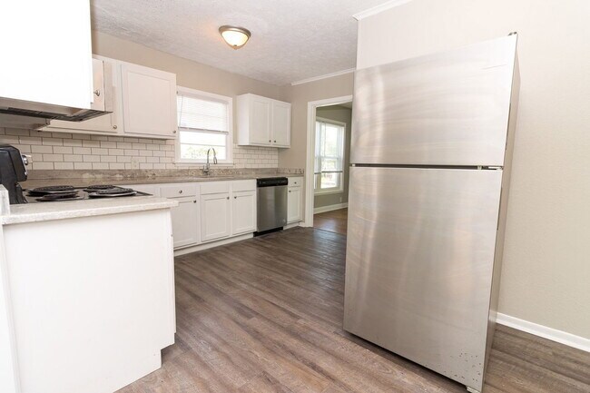 Building Photo - 26 Paulmar Dr