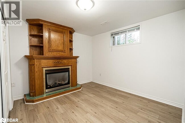 Building Photo - 49 Forest Dale Dr