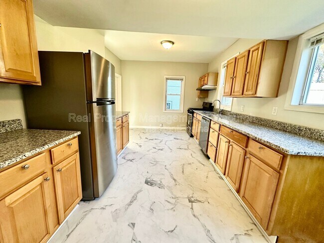 Foto del edificio - 2233 Milligan Ave