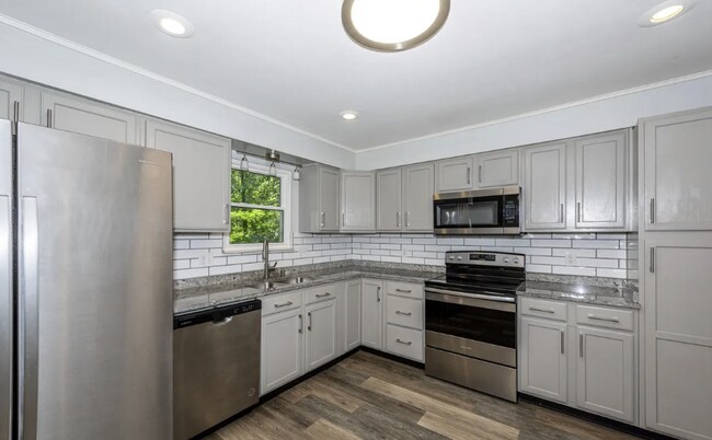 Building Photo - 1412 Marconi Dr