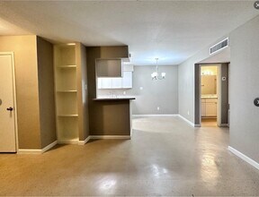 Building Photo - 2200 Cypress Landing Rd