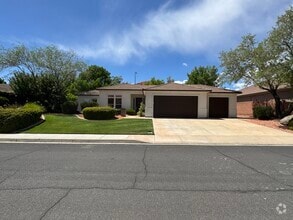 Building Photo - 1097 N Berkshire Dr
