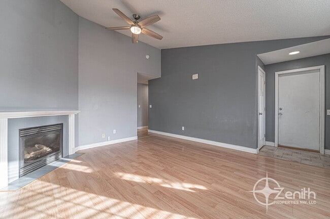 Building Photo - 15408 NE 90th St