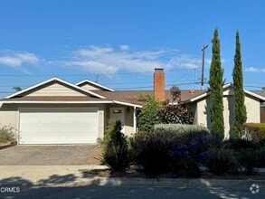 Building Photo - 36 La Verne Ave