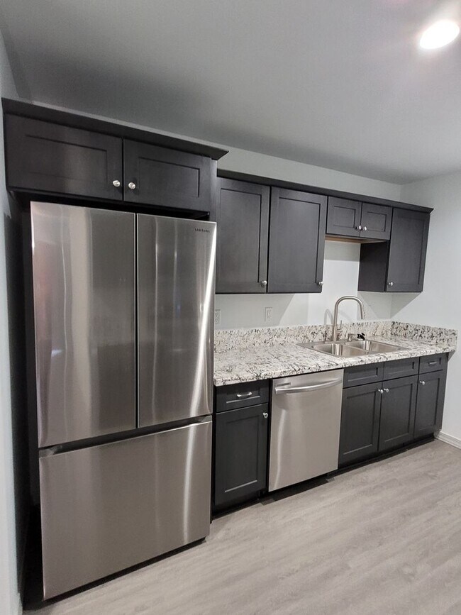 Building Photo - Brand New Construction Duplex