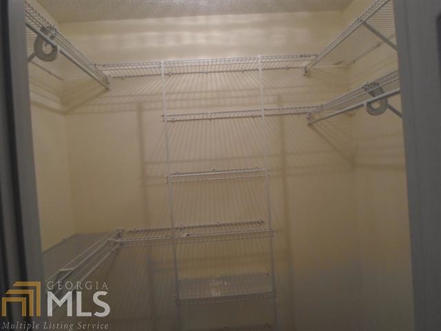 Building Photo - 206 Miller St