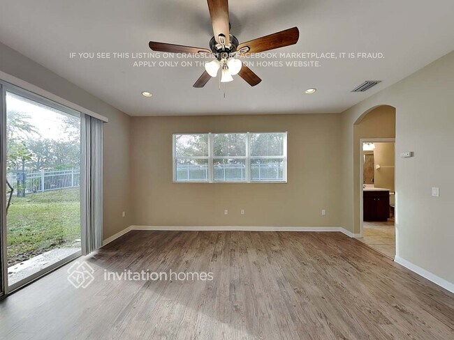 Foto del edificio - 12423 25th Ct E