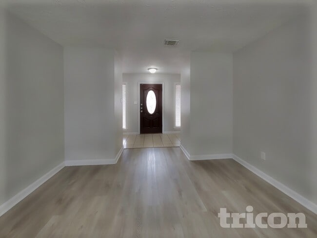 Building Photo - 5503 Jumada Cir