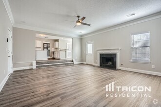Building Photo - 4550 Talon Way