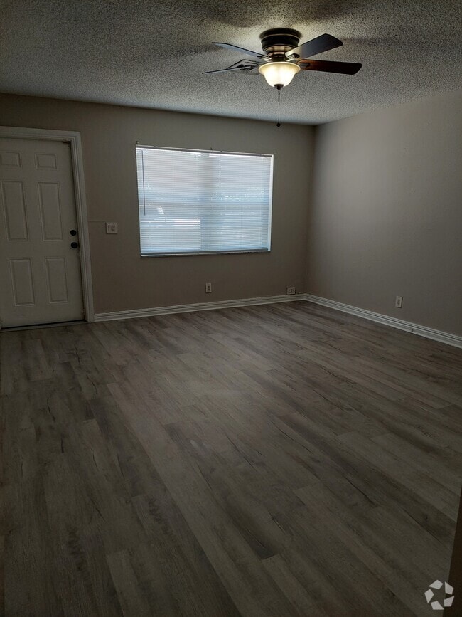 Building Photo - 4383 Edward Rd