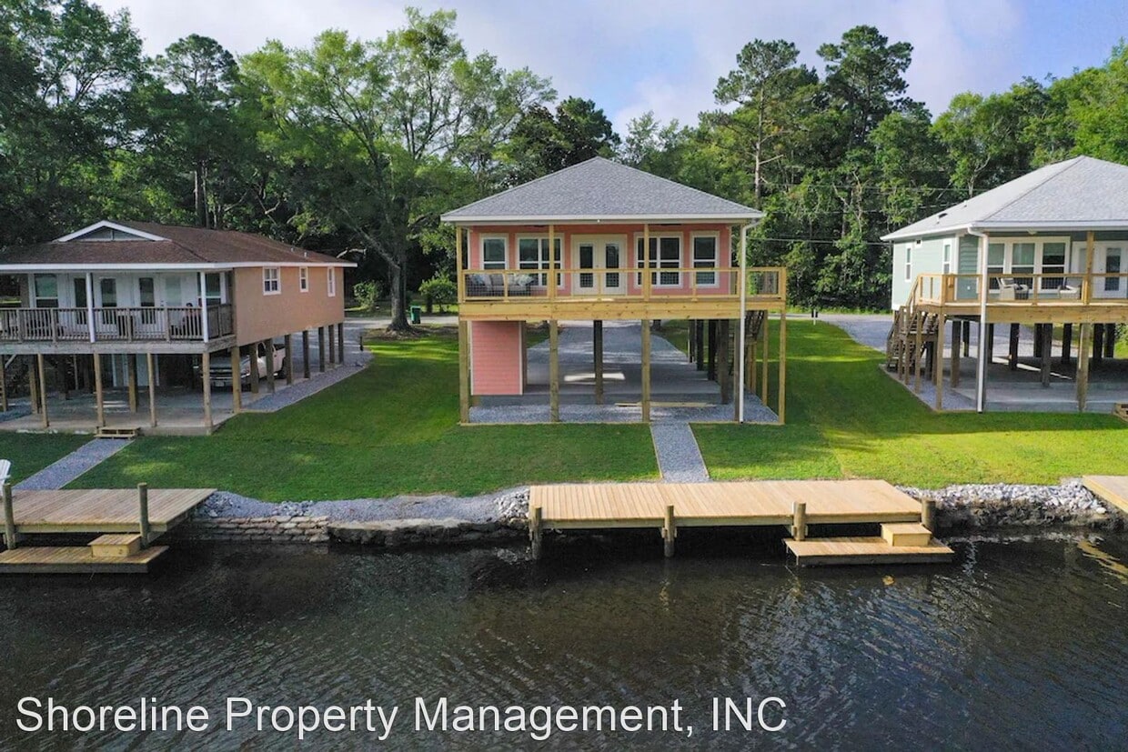 2 br, 2 bath House 8724 W. Simmons Bayou House Rental in Ocean