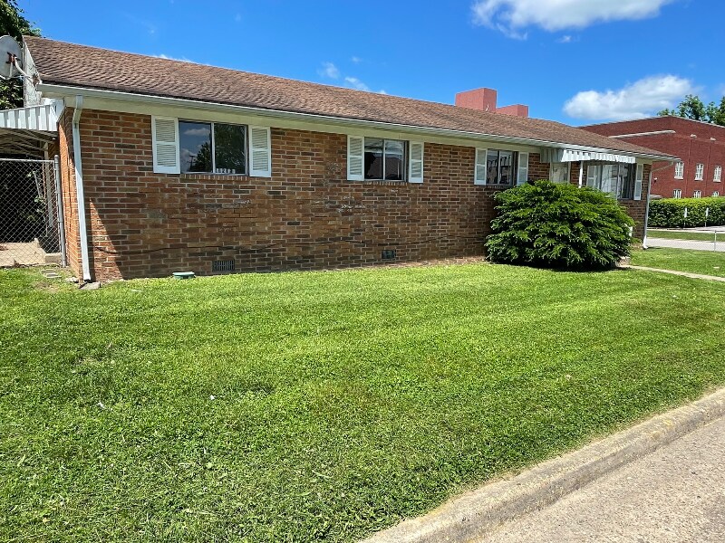 Foto principal - 1449 10th Ave