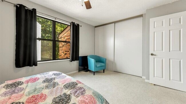 Foto del edificio - 3103 Broken Oak Dr