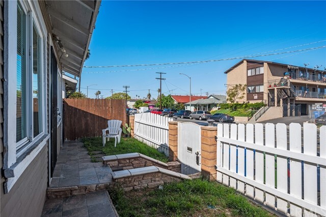 Building Photo - 611 N Lagoon Ave