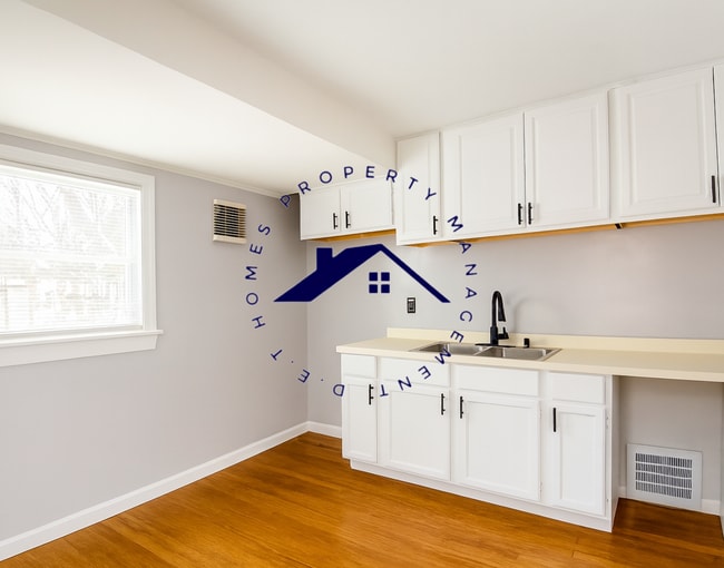 Building Photo - 18715 Sunderland Rd