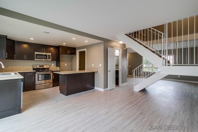 Building Photo - 2989 Village Pine Dr
