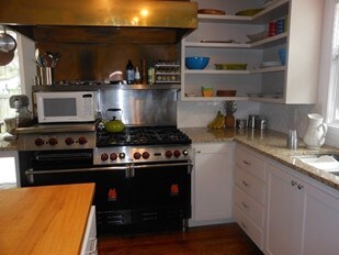 Foto del edificio - 241 Melrose St