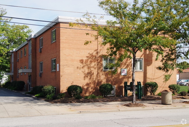 Building Photo - Madison Gardens Apartments