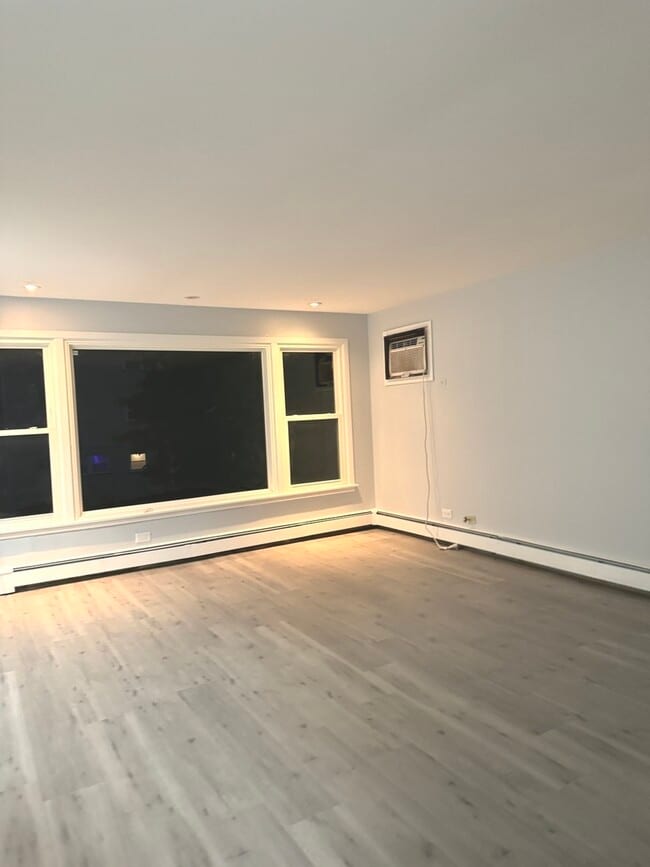 Building Photo - 82 Luella Ave