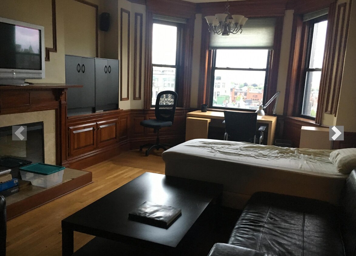 Foto principal - 464 Commonwealth Ave