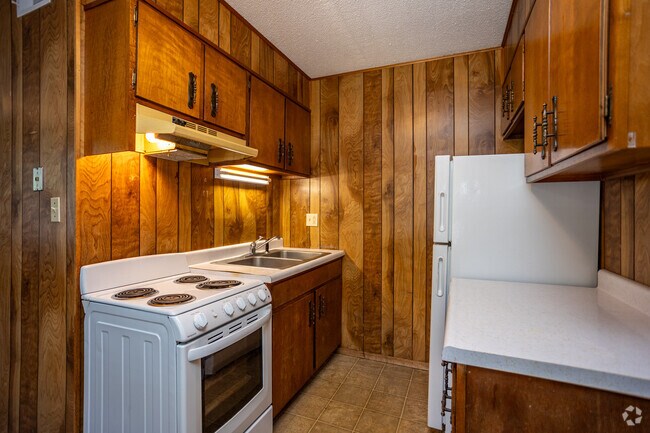 2 habitaciones, 1 baño - 800 pies cuadrados - Cocina - East Court Apartments