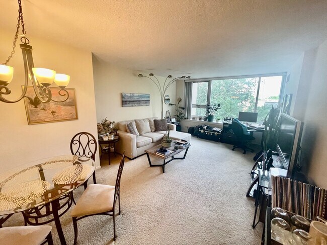 Foto del edificio - 2728 N Hampden Ct