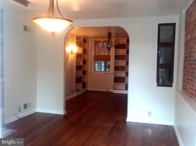 Foto del edificio - 651 N Paca St
